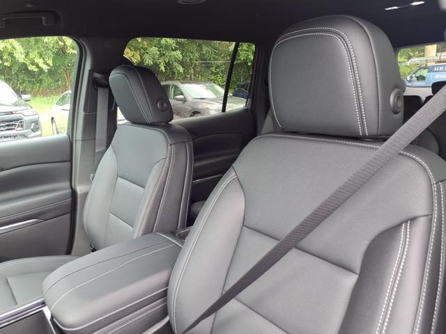 Photo of 2026 Lakeshore Blue Metallic Chevrolet Traverse