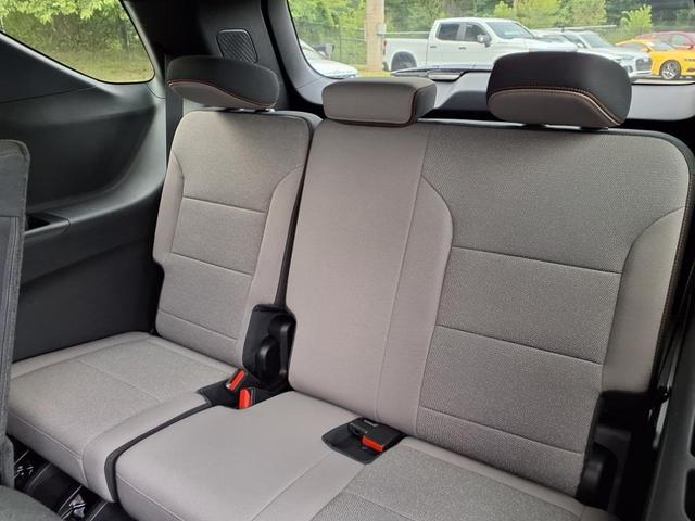 Photo of 2026 Mosaic Black Metallic Chevrolet Traverse