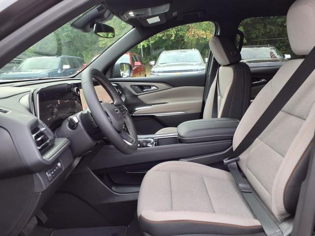 Photo of 2026 Mosaic Black Metallic Chevrolet Traverse