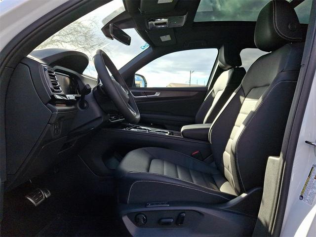 Photo of 2025 Opal White Pearl Volkswagen Atlas Cross Sport