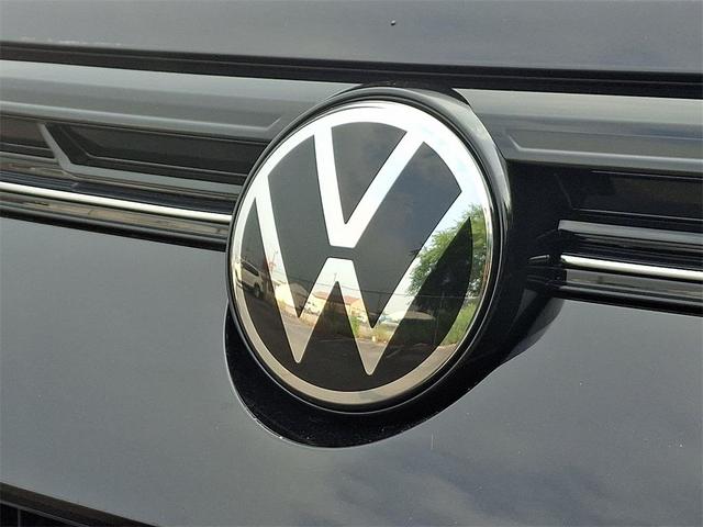 Photo of 2025 Deep Black Pearl Volkswagen Taos