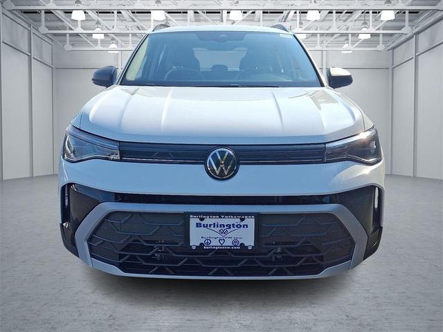 Photo of 2025 Pure White Volkswagen Taos