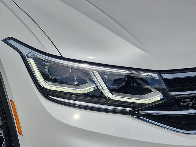 Photo of 2023 Opal White Pearl Volkswagen Tiguan
