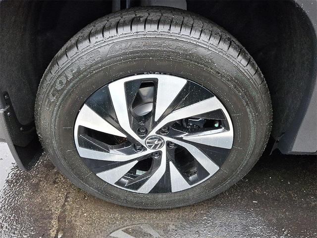 Photo of 2025 Pure White Volkswagen Tiguan