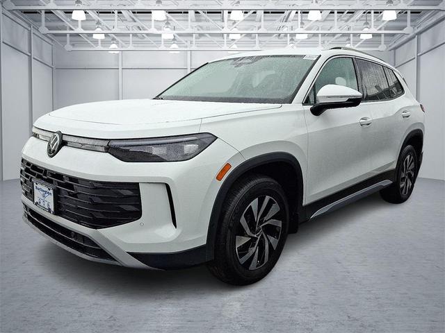Photo of 2025 Pure White Volkswagen Tiguan