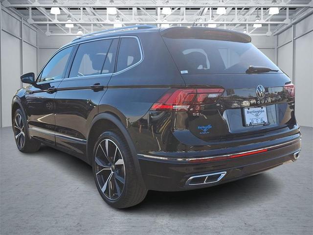 Photo of 2023 Deep Black Pearl Volkswagen Tiguan
