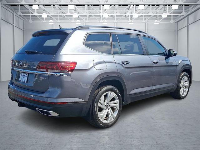 Photo of 2022 Platinum Gray Metallic Volkswagen Atlas
