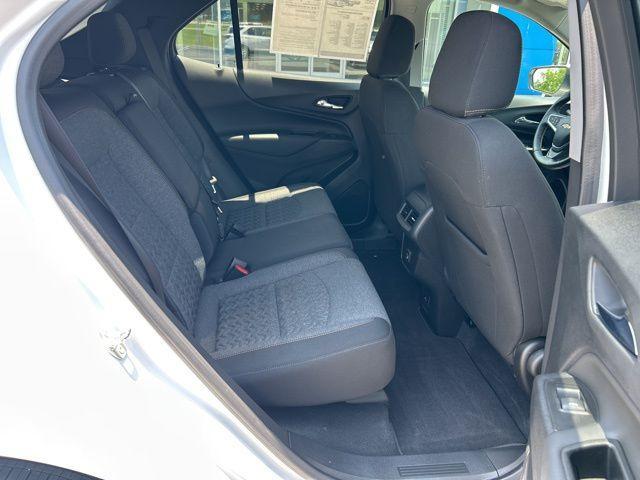 Photo of 2022 Summit White Chevrolet Equinox
