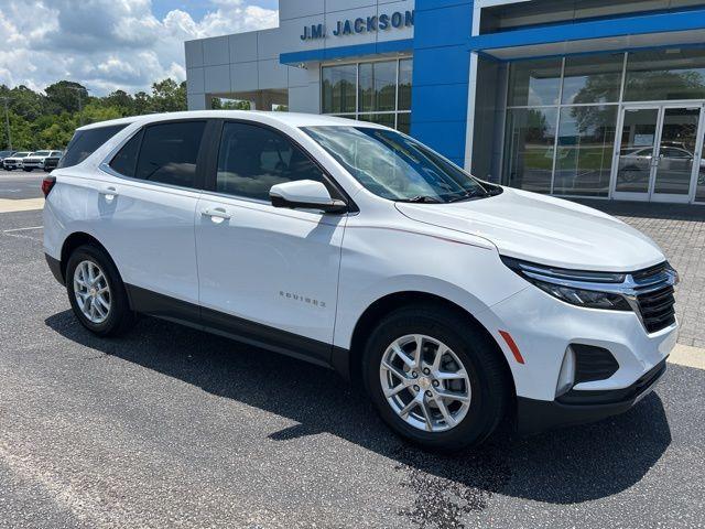 Photo of 2022 Summit White Chevrolet Equinox