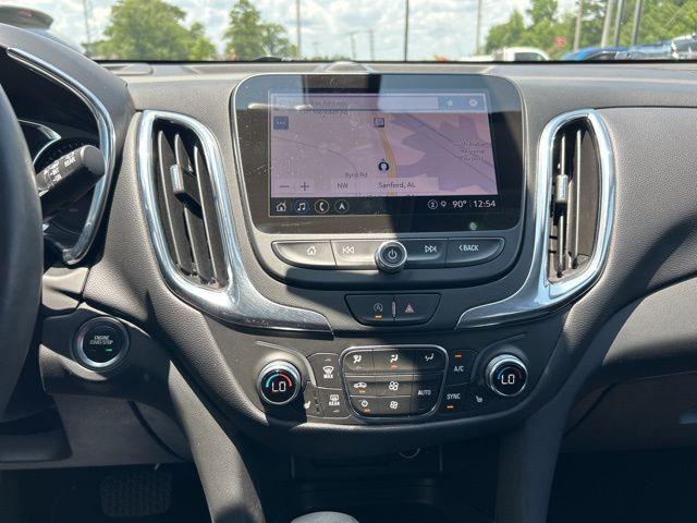 Photo of 2022 Summit White Chevrolet Equinox