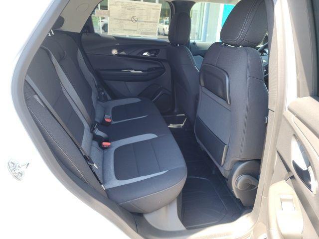 Photo of 2026 Summit White Chevrolet Trailblazer