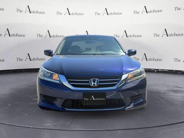 Photo of 2015 Obsidian Blue Pearl Honda Accord
