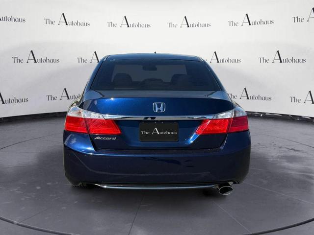 Photo of 2015 Obsidian Blue Pearl Honda Accord