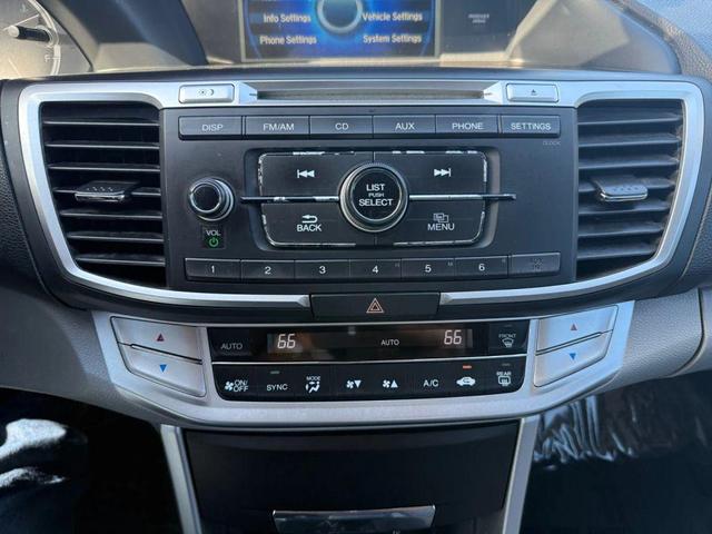 Photo of 2015 Obsidian Blue Pearl Honda Accord