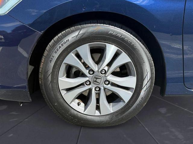 Photo of 2015 Obsidian Blue Pearl Honda Accord