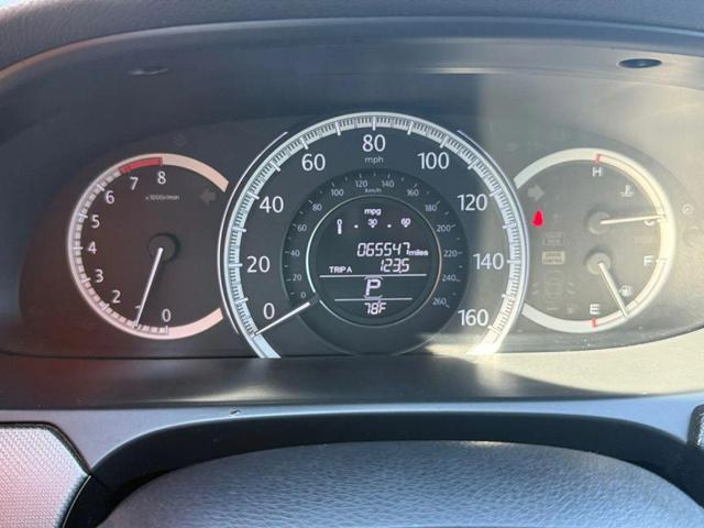 Photo of 2015 Obsidian Blue Pearl Honda Accord
