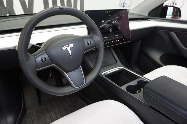 Photo of 2023 Black Tesla Model Y