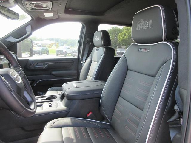 Photo of 2025 Onyx Black GMC Sierra 2500