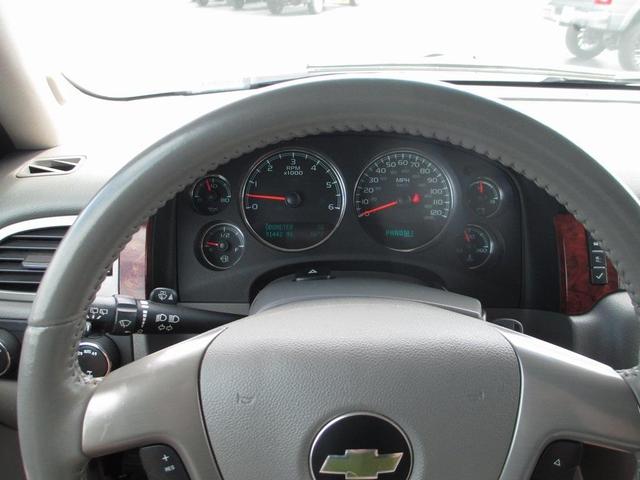 Photo of 2012 Summit White Chevrolet Tahoe