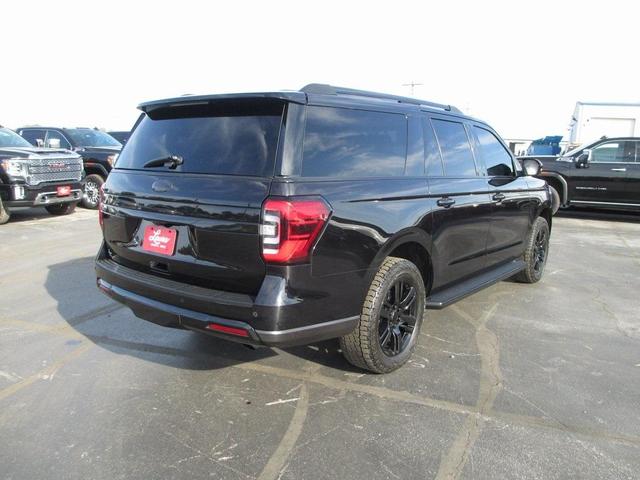 Photo of 2022 Agate Black Metallic Ford Expedition Max