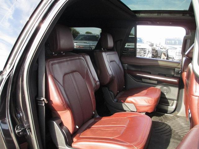 Photo of 2022 Agate Black Metallic Ford Expedition Max