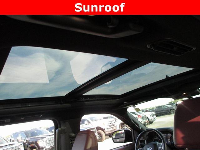 Photo of 2022 Agate Black Metallic Ford Expedition Max