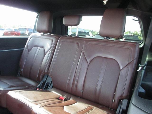 Photo of 2022 Agate Black Metallic Ford Expedition Max