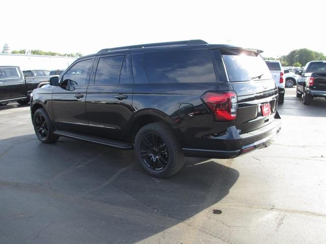 Photo of 2022 Agate Black Metallic Ford Expedition Max