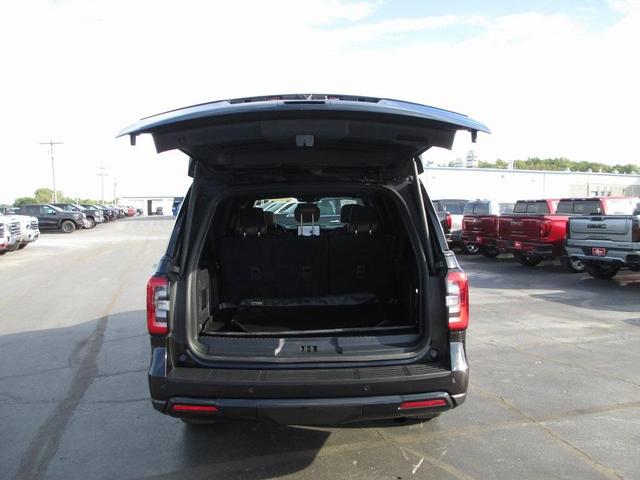 Photo of 2022 Agate Black Metallic Ford Expedition Max