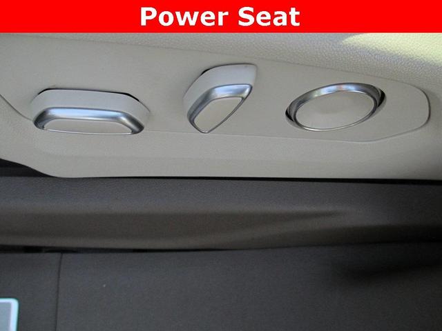 Photo of 2021 White Frost Tri-Coat GMC Yukon