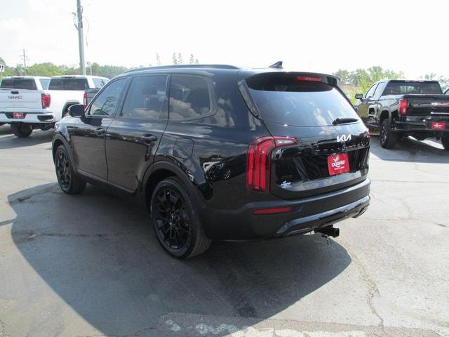Photo of 2022 Ebony Black Kia Telluride