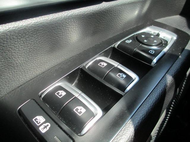 Photo of 2022 Ebony Black Kia Telluride