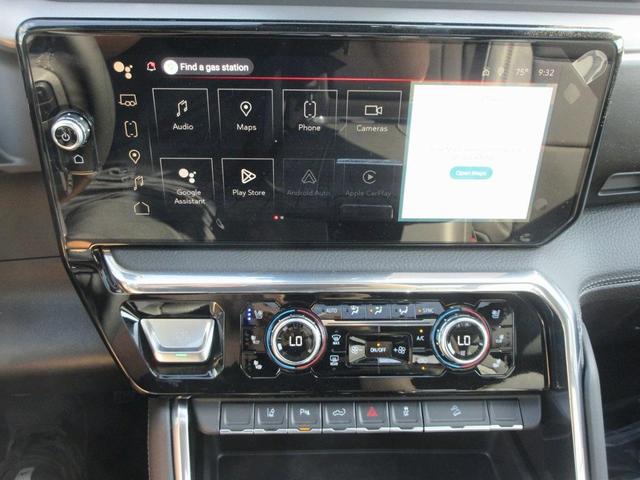 Photo of 2025 Summit White GMC Sierra 2500