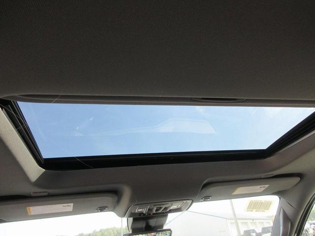 Photo of 2025 Summit White GMC Sierra 2500