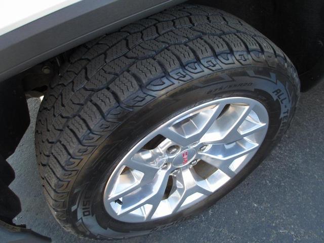 Photo of 2017 Summit White GMC Sierra 1500