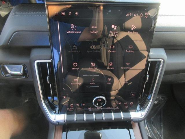 Photo of 2026 Summit White GMC Yukon