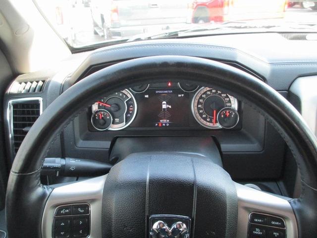 Photo of 2016 Brilliant Black Crystal Pearlcoat RAM 1500