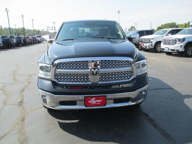 Photo of 2016 Brilliant Black Crystal Pearlcoat RAM 1500