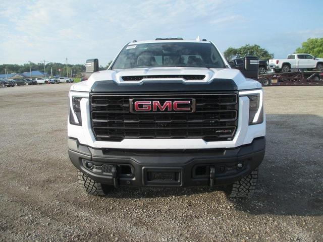 Photo of 2025 Summit White GMC Sierra 2500