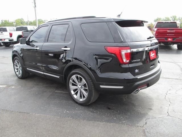 Photo of 2018 Shadow Black Ford Explorer