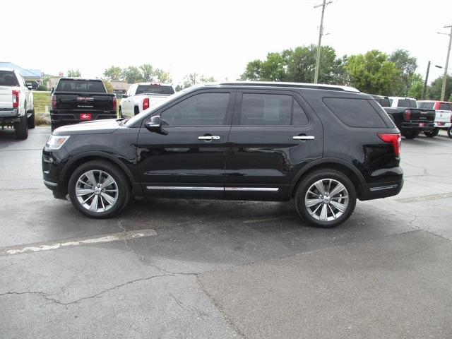 Photo of 2018 Shadow Black Ford Explorer