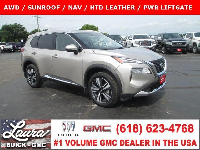 Photo of 2022 Champagne Silver Nissan Rogue