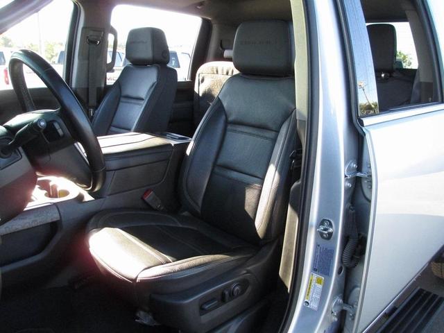 Photo of 2023 Quicksilver Metallic GMC Sierra 2500