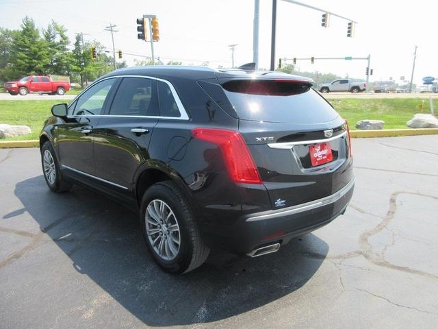 Photo of 2019 Stellar Black Metallic Cadillac XT5