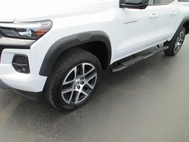 Photo of 2023 Summit White Chevrolet Colorado