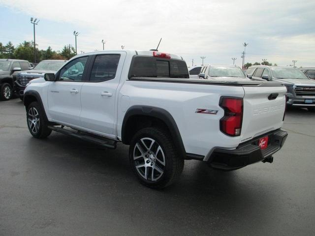 Photo of 2023 Summit White Chevrolet Colorado