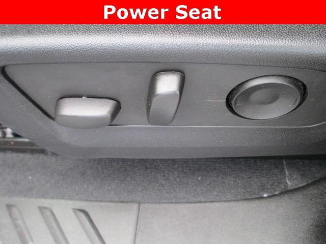 Photo of 2023 Summit White Chevrolet Colorado