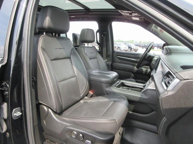 Photo of 2021 Onyx Black GMC Yukon XL