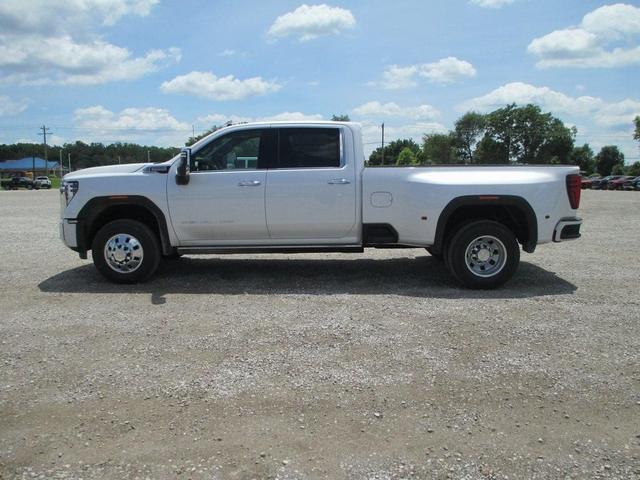 Photo of 2025 White Frost Tri-Coat GMC Sierra 3500