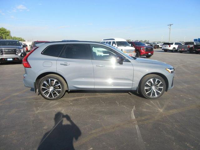 Photo of 2024 Thunder Gray Metallic Volvo XC60